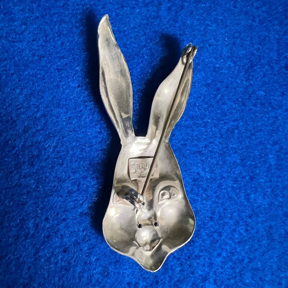 Lang Sterling Silver Vintage Smiling Rabbit Pin - Picture 3 of 10